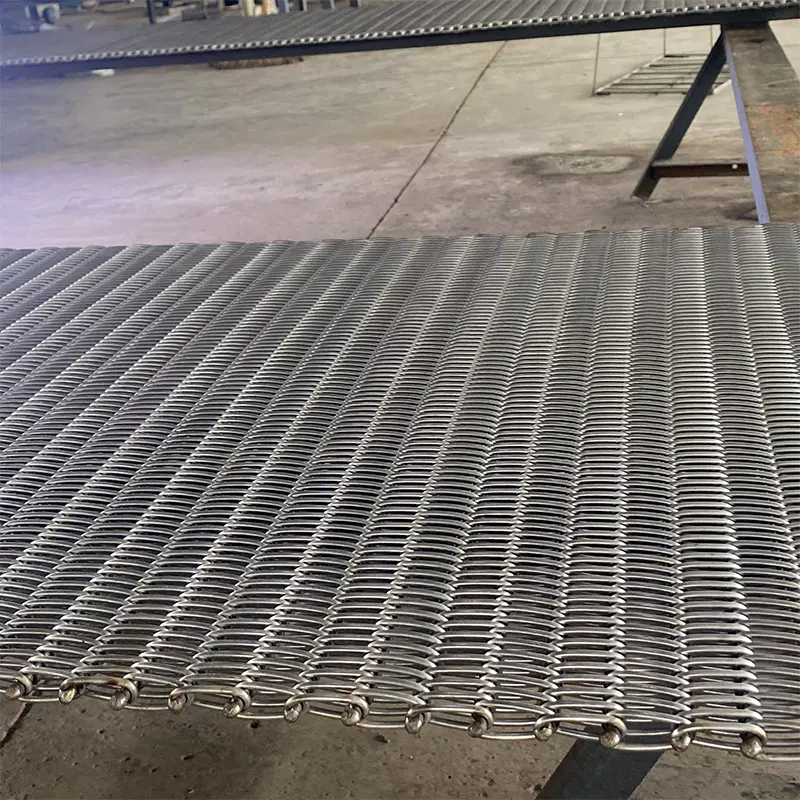 Bandes grillagées pour four de frittage pour composants céramiques spéciaux