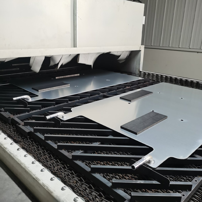 Bandes grillagées pour four de brasage